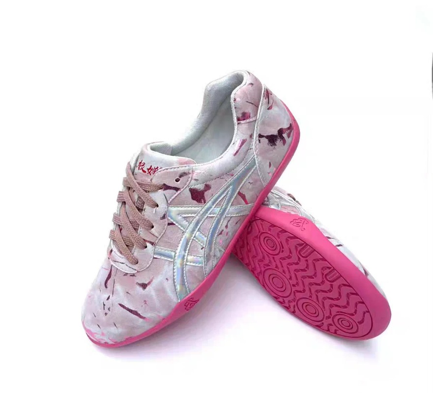 คลาสสิคแบรนด์รองเท้าศิลปะการต่ - Men Shoes Vs Women บทวิจารณ์และราคา