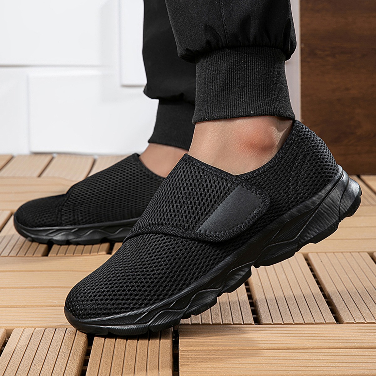 รองเท้าผ้าใบผู้ชายแบบใหม่ ระบา - Men Shoes Velcro บทวิจารณ์และราคา