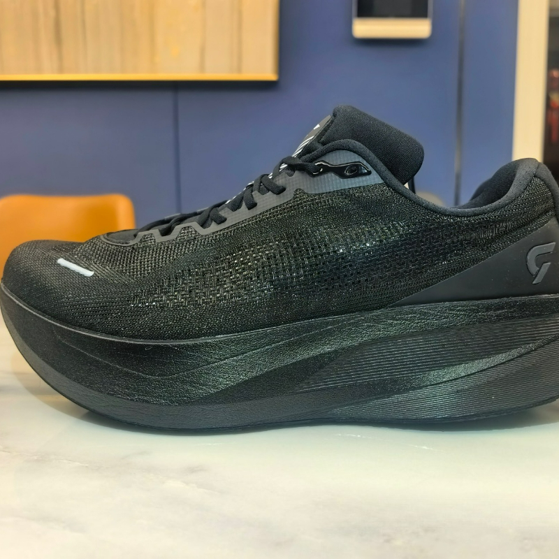 รองเท้าวิ่ง DYNAFISH สำหรับผู้ - Men Shoes Vs Women บทวิจารณ์และราคา